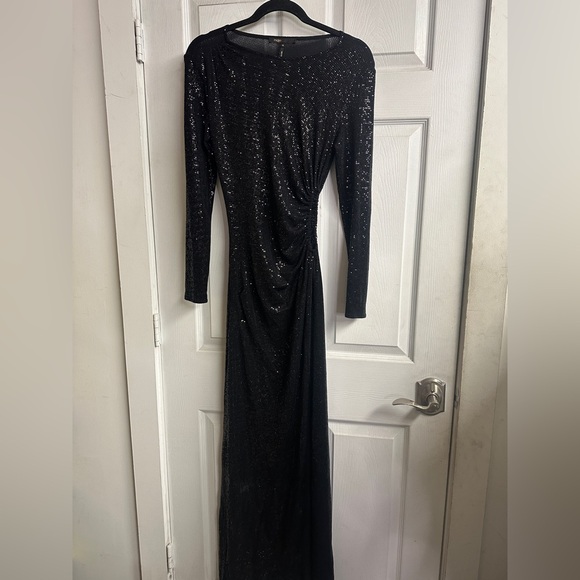 Rilexisa Sequined Cutout Gown - Picture 4 of 6